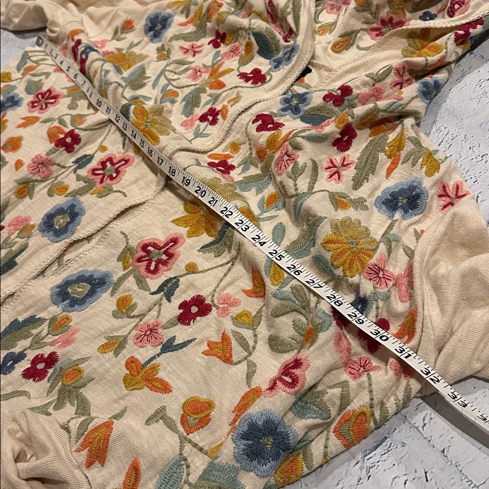Floral Embroidered Hooded Cardigan - Picture 7 of 10